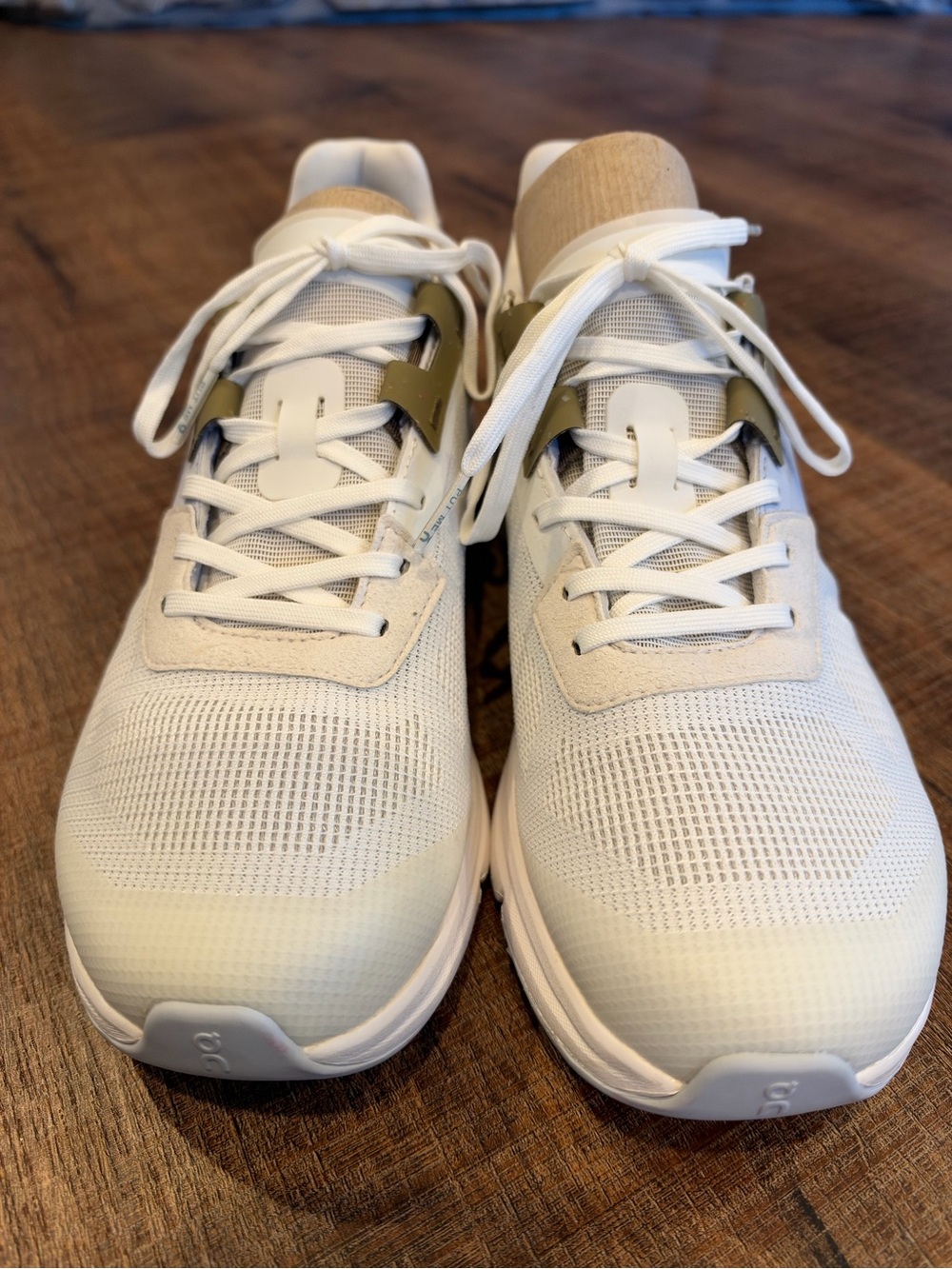 Women’s Lightweight White Athletic Sneakers